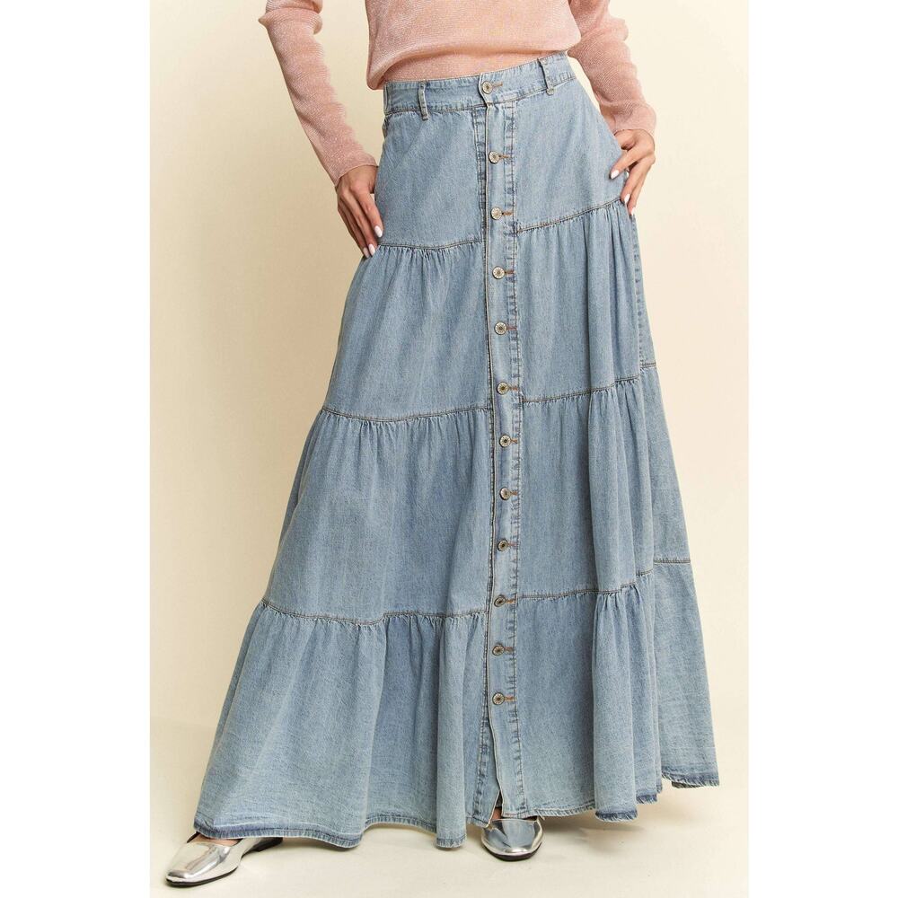 DAVI & DANI Light Denim Button-Front Tiered Maxi Skirt